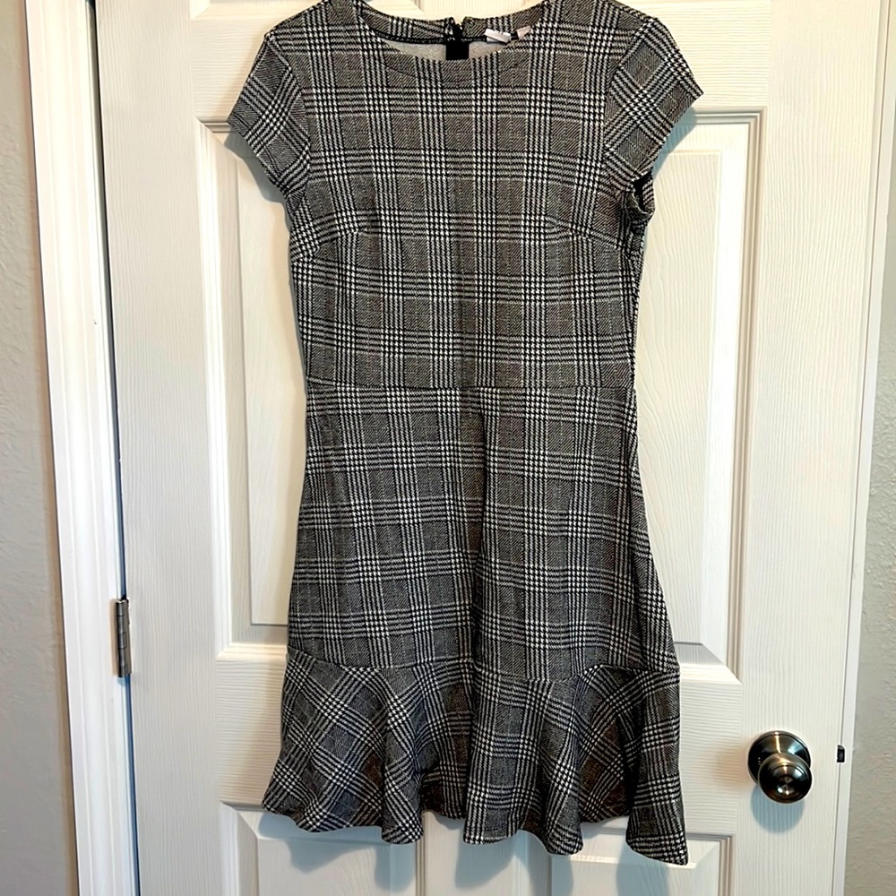Mixed houndstooth print dress with ruffle bottom